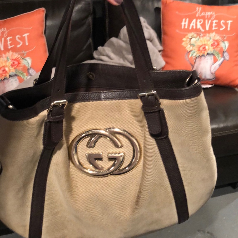 Gucci shoulder bag as is